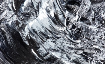 Plasmonic Coupling Sharpens Quasi-2D Perovskite Photodetectors