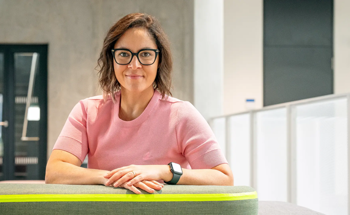 Tiny Gold Robots Teach Stem Cells How to Grow Bones